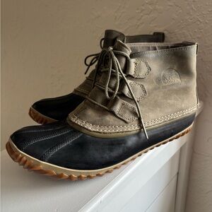 Sorel Women’s Gray Out N About ankle leather boots Rubber outdoor Rain Snow